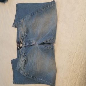 🍀Lucky Brand Capris SZ 6